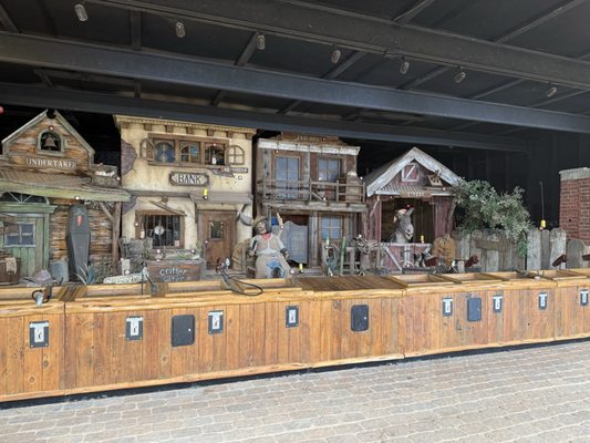 Rooster Cogburn Ostrich Ranch by null