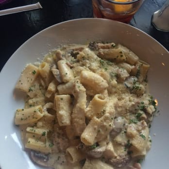 Madison's Pub & Grill - Chicken rigatoni - New American Near Me - Willowbrook, Illinois
