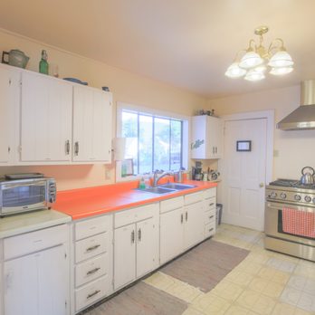 The Local Nomad - A well appointed kitchen is available for use by all guests. - Hostels Near Me - Paonia, Colorado The Local Nomad - A well appointed kitchen is available for use by all guests. - Hostels Near Me - Paonia, Colorado