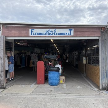 Fleamasters Fleamarket - Entrance to the Flea Market - Flea Markets Near Me - Fort Myers, Florida Fleamasters Fleamarket - Entrance to the Flea Market - Flea Markets Near Me - Fort Myers, Florida