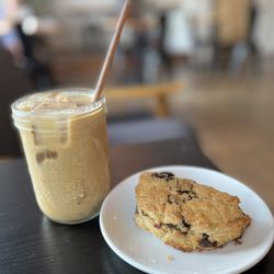 Seeds Coffee - Homewood - Iced honey cinnamon latte with macadamia milk