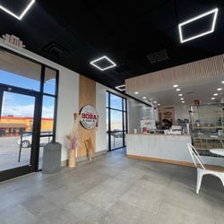 Project BMB - Beautiful shop with a chill coffee house vibes
