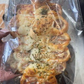 Ben Wong’s Tea - Hot Dog Onion Cheese Bun - Coffee & Tea Near Me - Richmond, Virginia