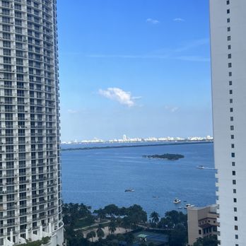 Hilton Miami Downtown - Partial view of the beach area - Hotels Near Me - Miami, Florida