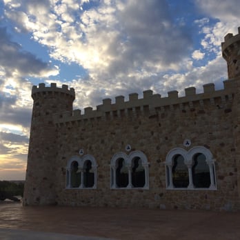 Castillo de Izan - Catalan Near Me - Gumiel de Izán, BU Castillo de Izan - Catalan Near Me - Gumiel de Izán, BU