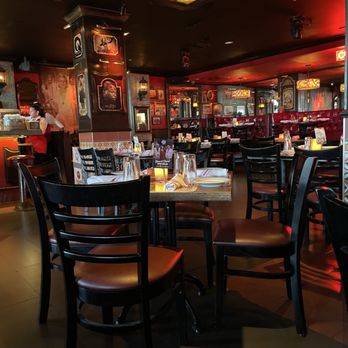 Havana 1957 - Ambiance inside - Cuban Near Me - Miami Beach, Florida Havana 1957 - Ambiance inside - Cuban Near Me - Miami Beach, Florida