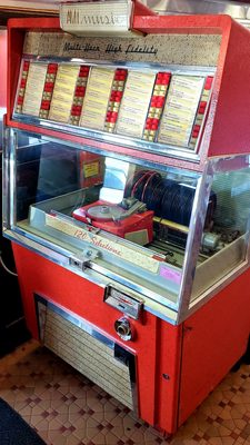 The Roadside Diner, Wall NJ by null