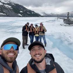 VS Helicopters - Selfie with our pilots