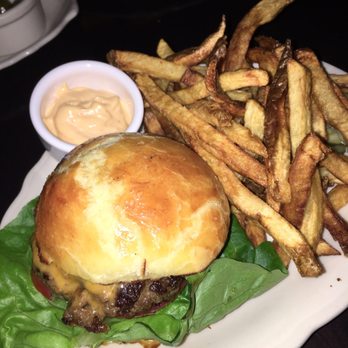 Nightingale - Happy hour burger - Cocktail Bars Near Me - Minneapolis, Minnesota