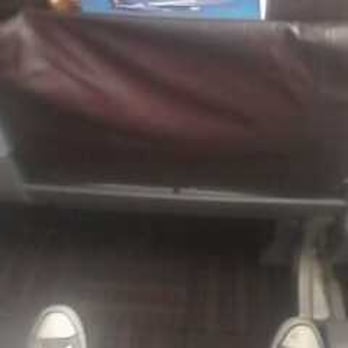 Hawaiian Airlines - Leg room?!?! First class from Seattle to Maui...I'm 5'8...not a short legged woman. - Airlines Near Me - Seattle, Washington Hawaiian Airlines - Leg room?!?! First class from Seattle to Maui...I'm 5'8...not a short legged woman. - Airlines Near Me - Seattle, Washington