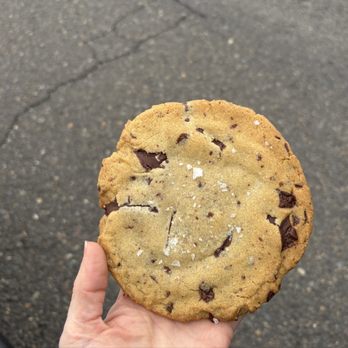 Merenda Italian Deli - Chocolate chunk cookie - Sandwiches Near Me - Dundee, Oregon Merenda Italian Deli - Chocolate chunk cookie - Sandwiches Near Me - Dundee, Oregon