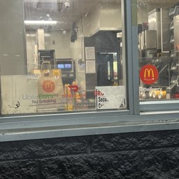 the inside of a fast food restaurant the inside of a fast food restaurant