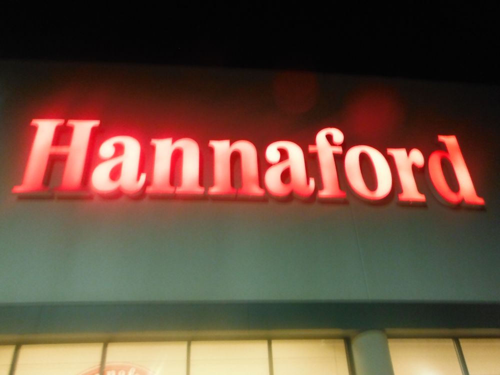 HANNAFORD 12 Photos & 20 Reviews 32 Mountain Valley Blvd, North