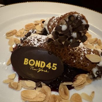 Bond 45 - Twin Cannolis - Italian Near Me - New York, New York