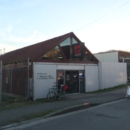 Front of bike shop~