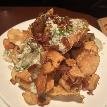 Marlow's Tavern - Appetizer chips - the one with bacon and Gorgonzola with the sauce (can't remember the name) - pretty good - New American Near Me - Orlando, Florida Marlow's Tavern - Appetizer chips - the one with bacon and Gorgonzola with the sauce (can't remember the name) - pretty good - New American Near Me - Orlando, Florida