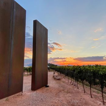 Los Milics Vineyards - Wine Tasting Room Near Me - Elgin, Arizona