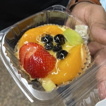 Bova's Bakery - Fruit Tart - Bakeries Near Me - Boston, Massachusetts