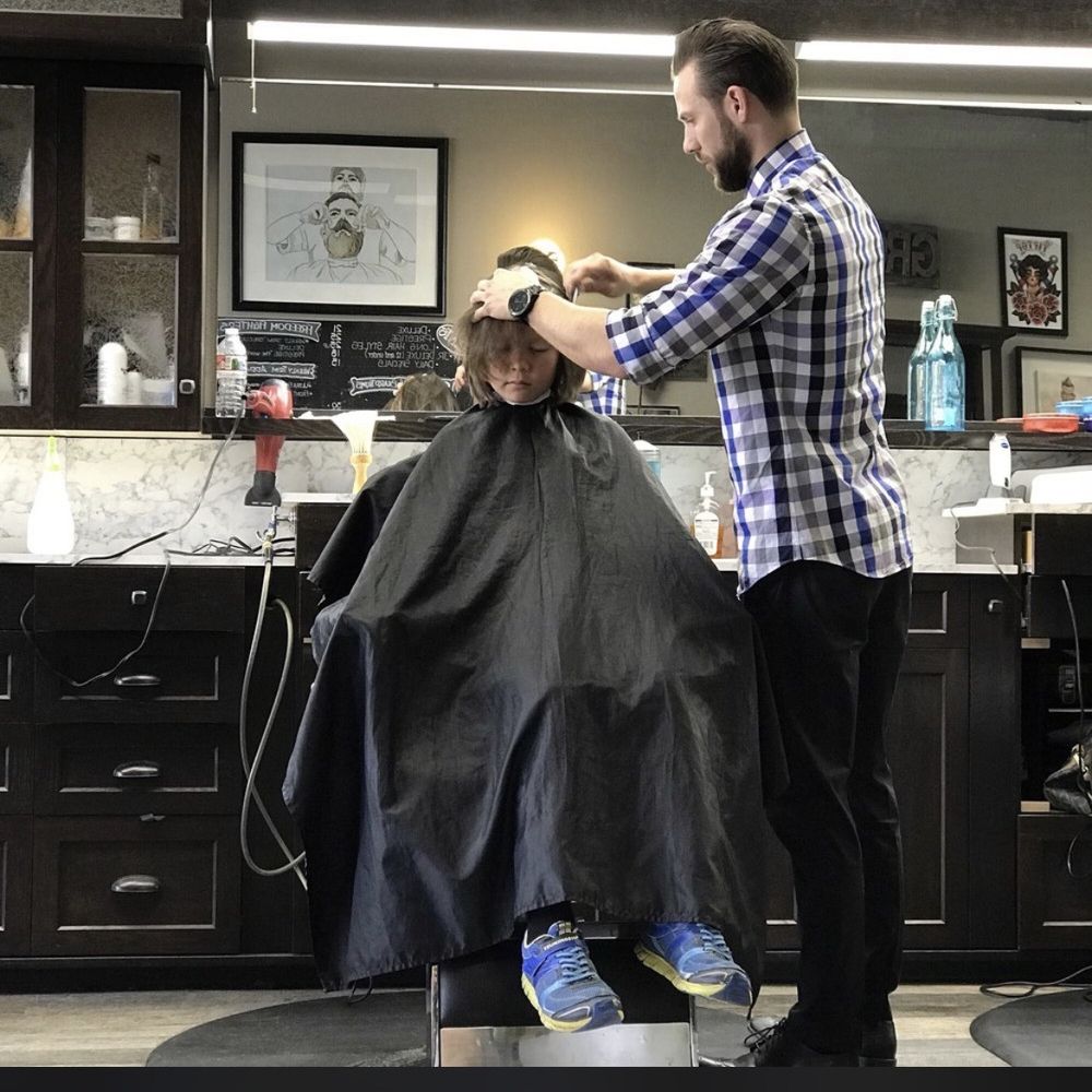 American Deluxe Barber Shop - Barbers Near Me - Encinitas, California