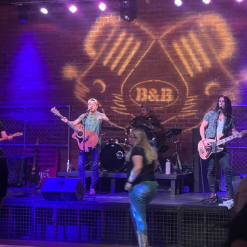 Buckle & Boots - Great bands - Bars Near Me - Lancaster, California