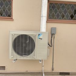 Campos Heating & Air - Daikin Mini split installation (Outdoor Unit)