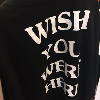 Capacity - Travis Scott astroworld hoodie (back) from 2019 tour - Accessories Near Me - Rochester, New York