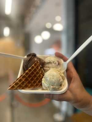 Jeni's Splendid Ice Creams by null