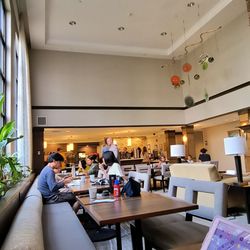 Staybridge Suites Corning - Breakfast area - Nice, bright, and airy