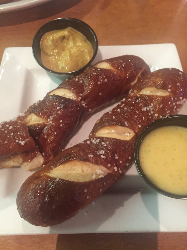 JJ’S SPORTS BAR AND GRILL CLOSED 380 SW Cutoff, Northborough