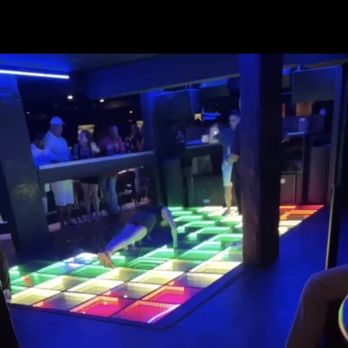 Playbar - a woman doing pushups on the dance floor - Dance Clubs Near Me - Honolulu, Hawaii Playbar - a woman doing pushups on the dance floor - Dance Clubs Near Me - Honolulu, Hawaii