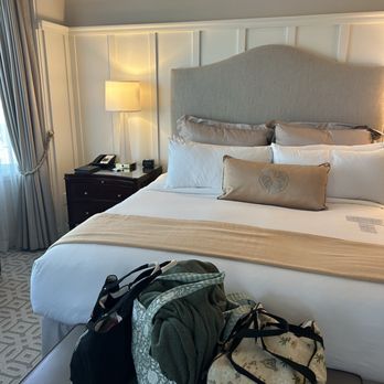 Hotel Drisco Pacific Heights - Room - Hotels Near Me - San Francisco, California