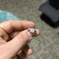 Kings Jewelry - Wedding ring re-sized & cleaned.