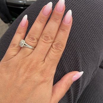 T & T Nail Spa - Nail Salons Near Me - Tarzana, California