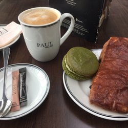 Paul - Coffee and pistachio macaroon.