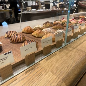 Starbucks Reserve Roastery Chicago - Coffee Roasteries Near Me - Chicago, Illinois Starbucks Reserve Roastery Chicago - Coffee Roasteries Near Me - Chicago, Illinois