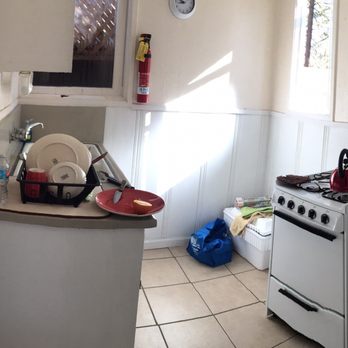 Big Bear Cool Cabins - Kitchen with no dinning table. Had to eat standing up in front of the sink. - Property Management Near Me - Big Bear Lake, California