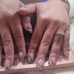 J Nails and Spa