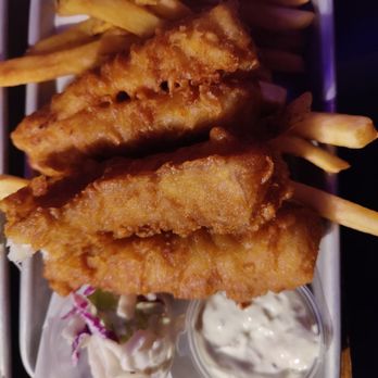 Drum & Quill - Fish and chips - American Near Me - Pinehurst, North Carolina
