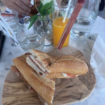 MAMAN - Updated January 2026 - 97 Photos & 19 Reviews - 2747 NE