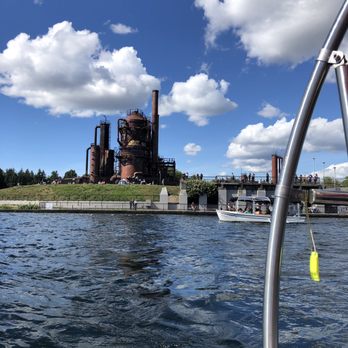 Seattle Donut Boat - Boating Near Me - Seattle, Washington