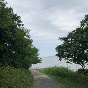 Quiet Waters Park - Towards the beach for the doggies. - Parks Near Me - Annapolis, Maryland