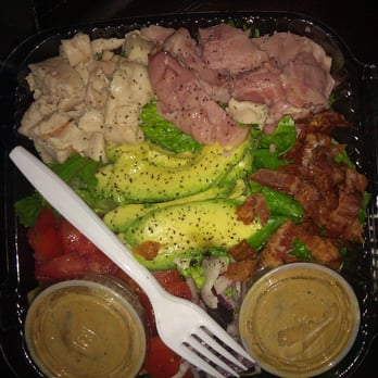 Häagen-Dazs - Chef salad with balsamic vinegar dressing - Ice Cream & Frozen Yogurt Near Me - Boulder, Colorado