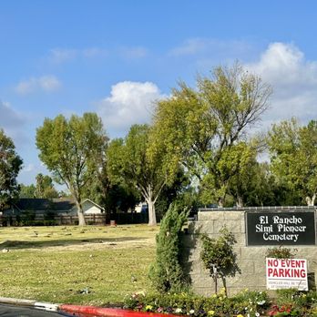 Simi Valley Public Cemetery - Funeral Services & Cemeteries Near Me - Simi Valley, California Simi Valley Public Cemetery - Funeral Services & Cemeteries Near Me - Simi Valley, California
