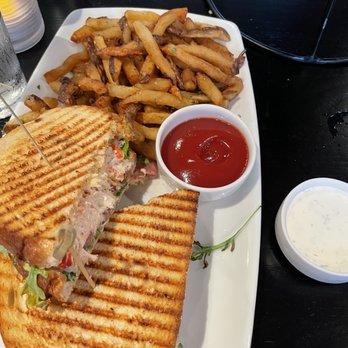 Boston Ale House - Blt lobster panini - New American Near Me - Boston, Massachusetts Boston Ale House - Blt lobster panini - New American Near Me - Boston, Massachusetts