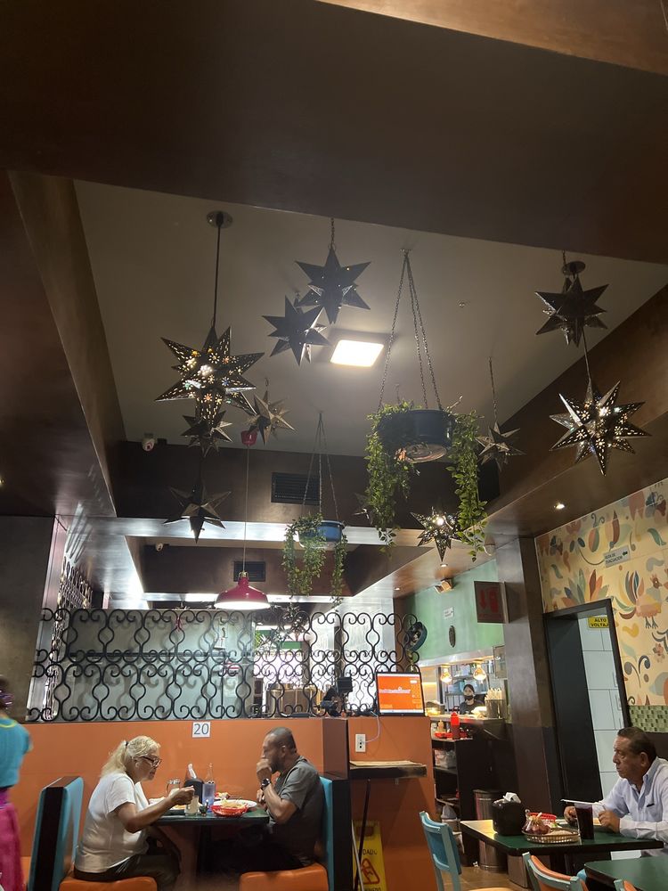 Super Antojitos de la calle 4ta