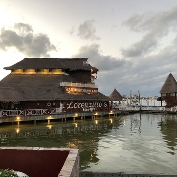 Lorenzillo's - Seafood Near Me - Cancún, ROO