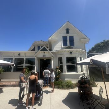 CedarHouse Coffee - Front of the coffee shop and entrance - Coffee & Tea Near Me - Orange, California