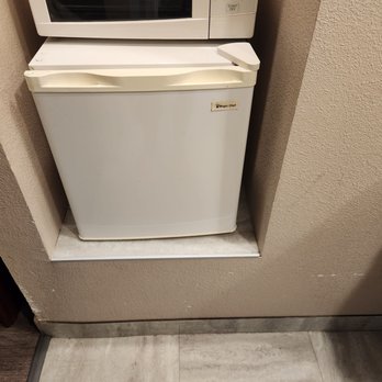 Comfort Inn & Suites - Needs painting - Hotels Near Me - Cedar City, Utah Comfort Inn & Suites - Needs painting - Hotels Near Me - Cedar City, Utah