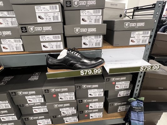 K&G FASHION SUPERSTORE - Updated January 2026 - 43 Photos & 23 Reviews ...