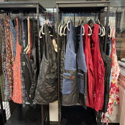 Gadong Bedding Corner - Aprons